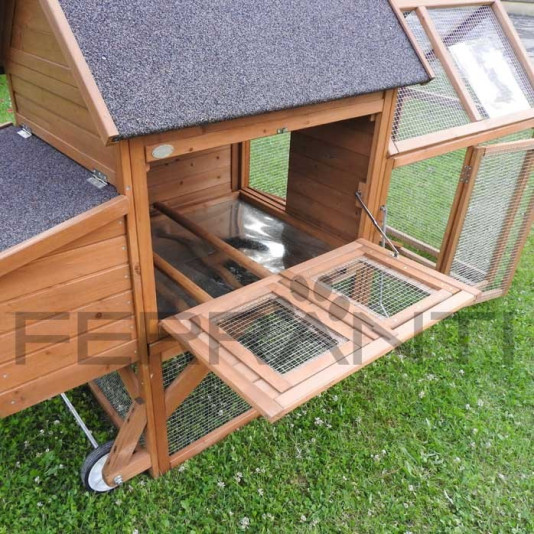 Pollaio mobile su ruote in legno, adatto a diversi animali | Ferranti