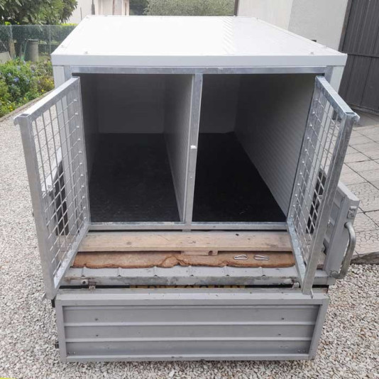 Dog carrier for pick up and car trailer | Ferranti