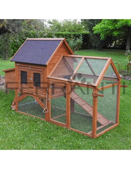 Mobile chicken coop for 4 hens with wheels