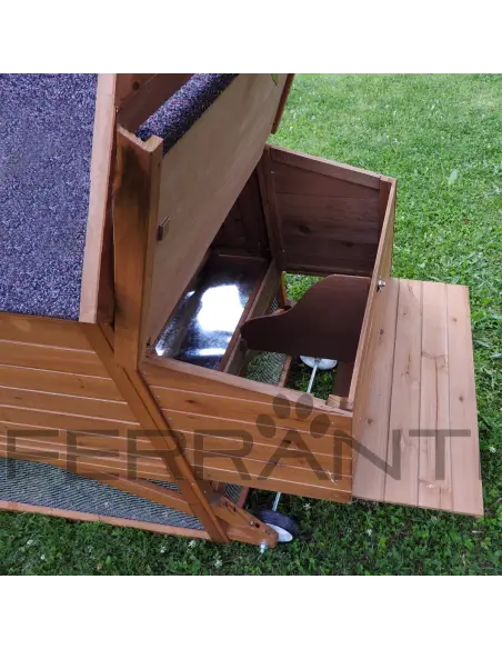 Double nesting box of mobile chicken coop for 4 hens