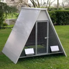 Pollaio coibentato rialzato per 12 o 20 galline con accessori
