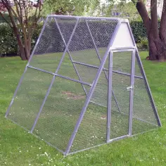 Recinto a 3 lati con porta per 12 o 20 galline a terra aperto sul retro 186x200x166h