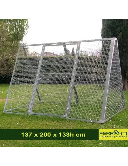 4-side chicken run with door closed for 8 hens 137x200x133h