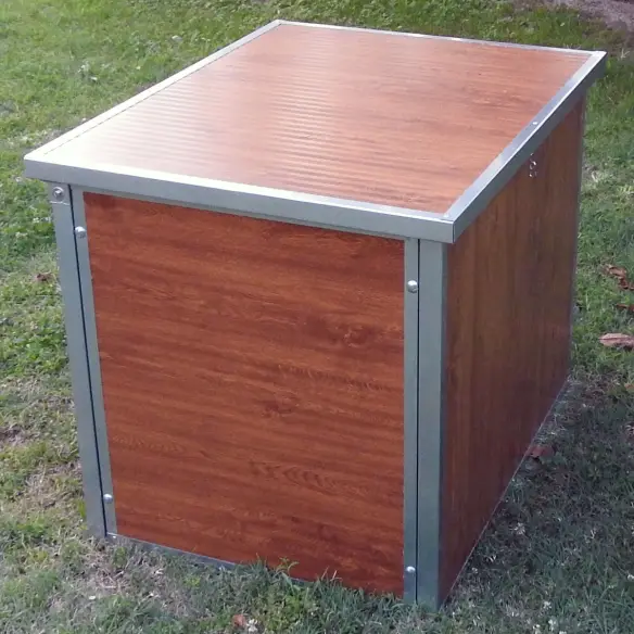 Back view of small insulated dog house