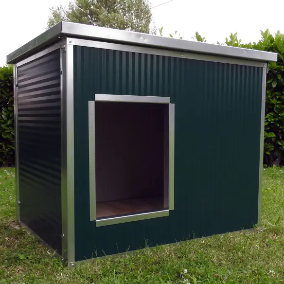 Medium green insulated dog house for outdoor use