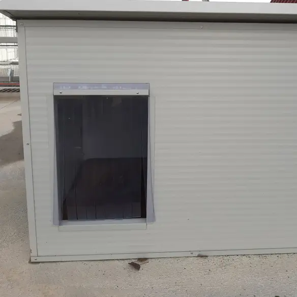 Tenda a strisce in PVC per cuccia coibentata