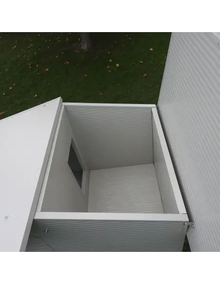 Interior of insulated doghouse with veranda Interior of insulated doghouse with veranda