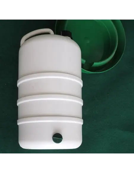 Chicken waterer for poultry 22 liters Chicken waterer for poultry 22 liters