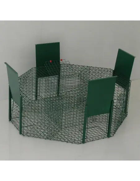 Bird trap for magpies, ravens, and corvids with 4 entrances Larsen type