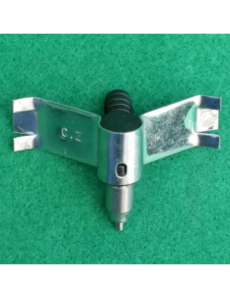 Nipple waterer for rabbits