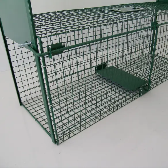 Tilting mechanism of rat and mole trap