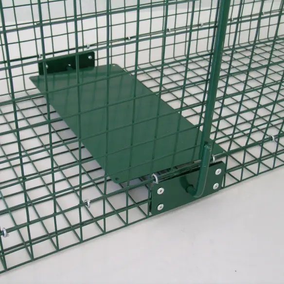 Tilting mechanism of rat and mole trap