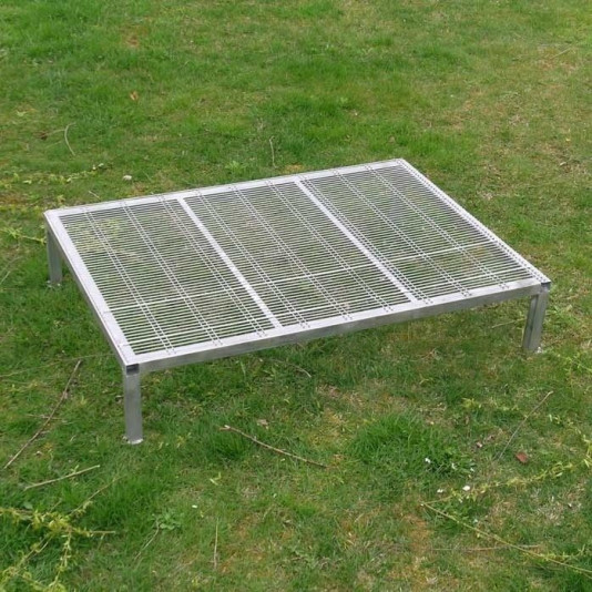 Raised bottom of Aviary mod. Modular