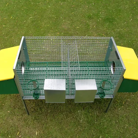 Rabbit hutch for 2 rabbits with accessories and nests