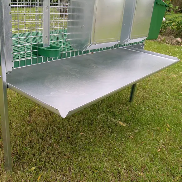 Removable droppings tray of rabbit cage