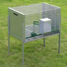 Rabbit hutch for 1 rabbit with included accessories