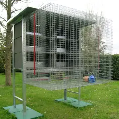 Pigeon coop for 6 pairs with accessories 2