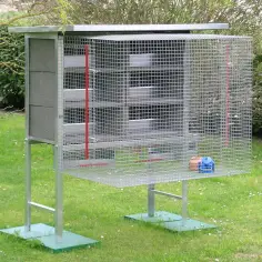 Pigeon coop for 6 pairs with accessories