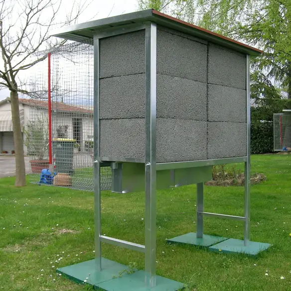 Back of pigeon coop for 6 pairs