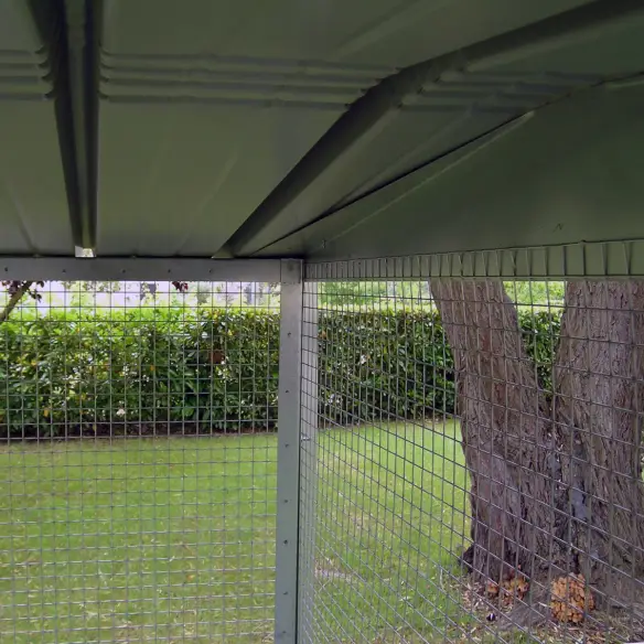 Roof of modular aviary