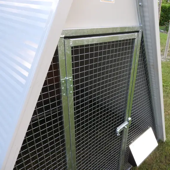 Front view of insulated ground chicken coop