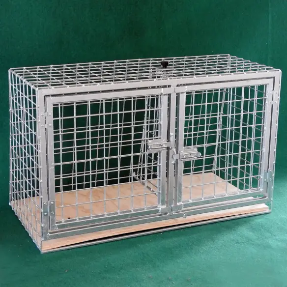 Custom dog travel crate for cars