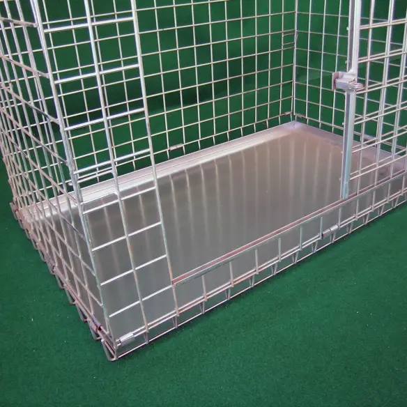 Optional metal floor for dog cage