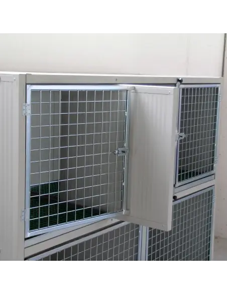 Divisorio interno estraibile della gabbia veterinaria