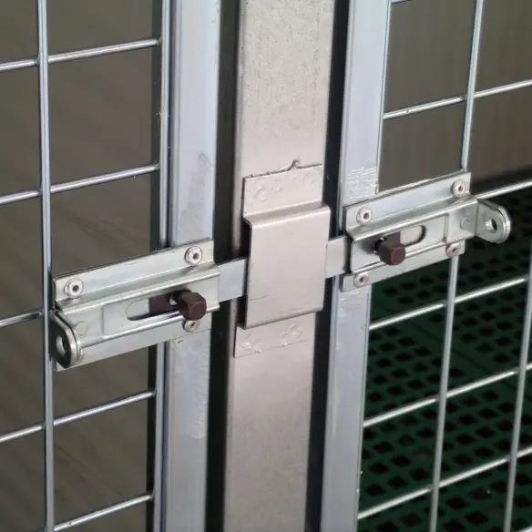 Latch lock with padlock holder of veterinary cage