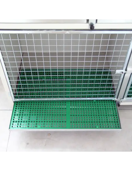 Detail of removable internal waste tray