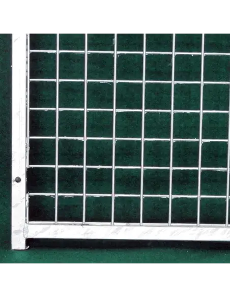 Raised feet of dog enclosure