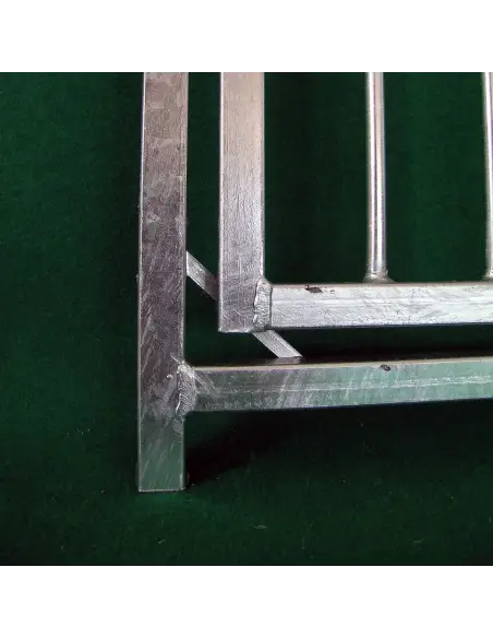 Access door stop of kennel gate