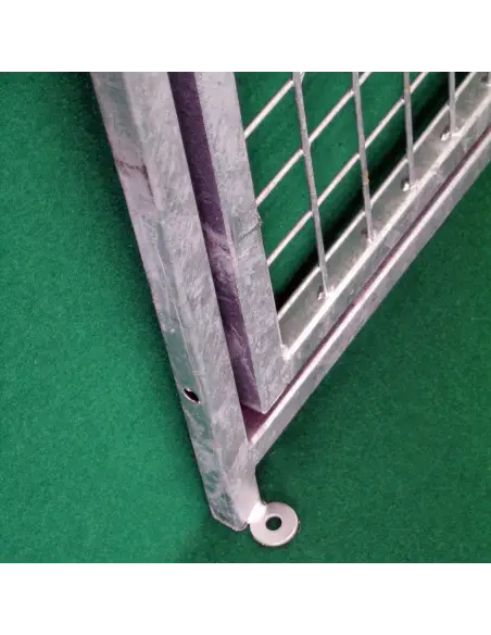 Ground fixing of dog kennel mesh panels