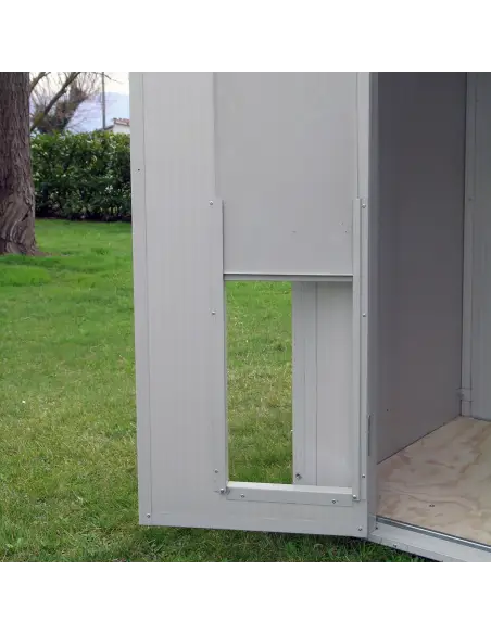Sliding door panel of large insulated dog house