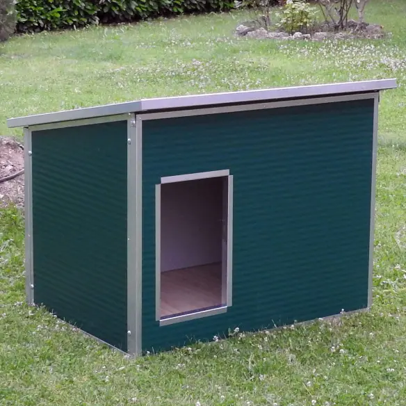 Green insulated dog house for large dogs – Dobermann model