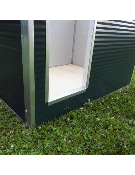 Entrance of Dobermann model insulated dog house Entrance of Dobermann model insulated dog house