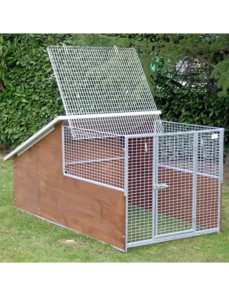 Dog kennel with open mesh roof