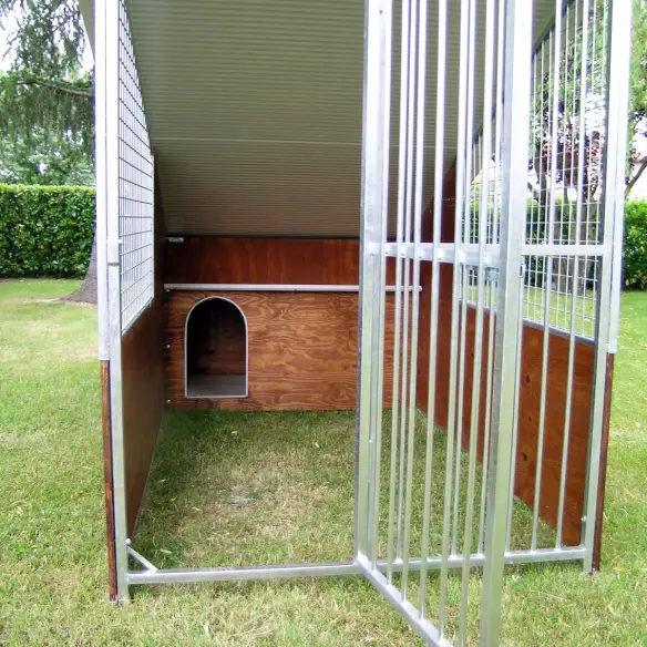 Zona giorno del box per cani mod. Labrador