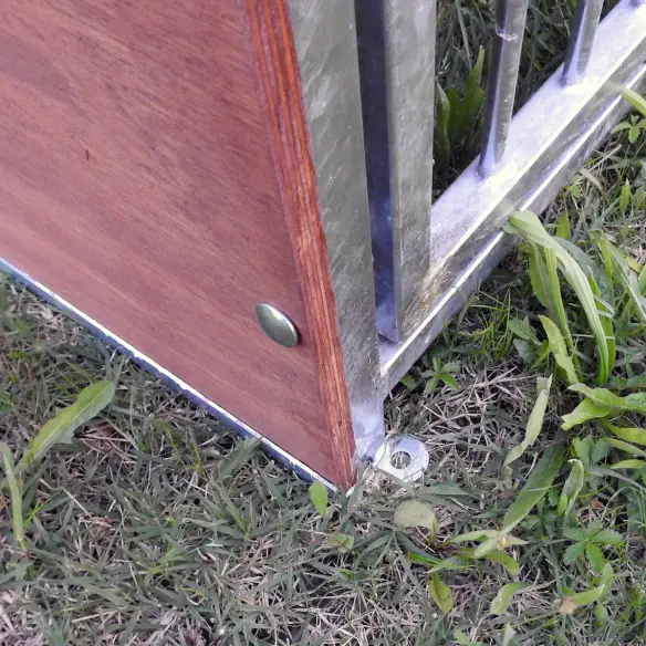 Zona giorno del box per cani mod. Labrador