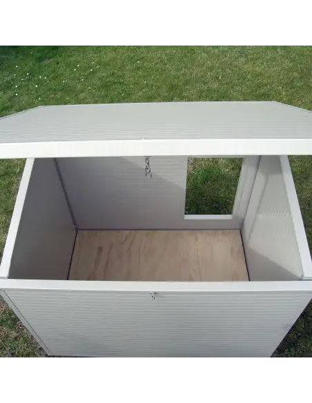 Dobermann dog house with externally opening roof