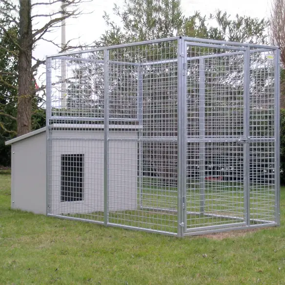 Dog kennel without roof with Dobermann model dog house