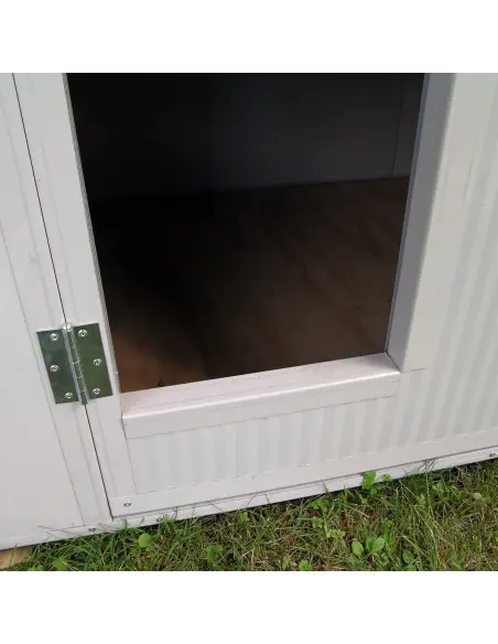 Entrance of Modular + Great Dane dog box