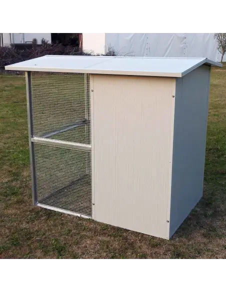 Rear view insulated outdoor cat house