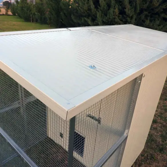 Insulated roof outdoor cat house