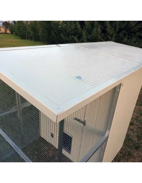 Insulated roof outdoor cat house