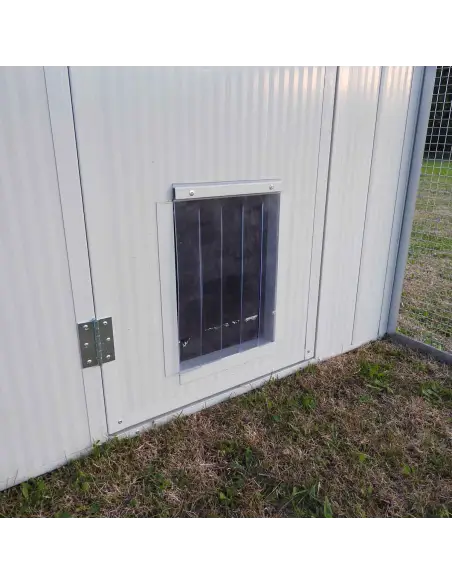 Cat flap insulated outdoor catio