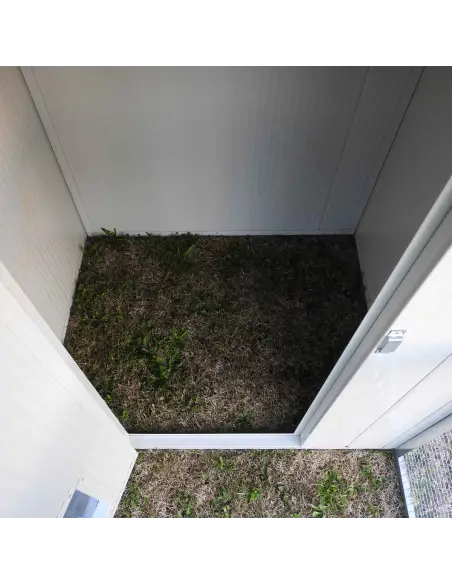 Insulated sleeping area catio