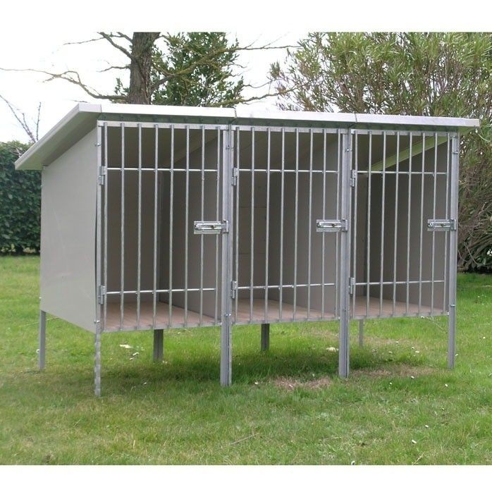 Box per allevamento cani con tettoia coibentata da esterno mod: Addestramento