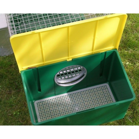 Nest on Rabbit Hutch for Male