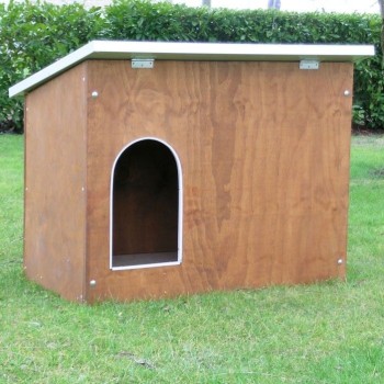 Large outdoor wooden dog house insulated with sloping roof mod. Collie